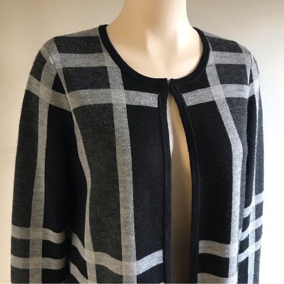 Ellen Tracy Merino Wool Plaid Open Cardigan Sweater Black Grey Size Medium - Picture 5 of 9